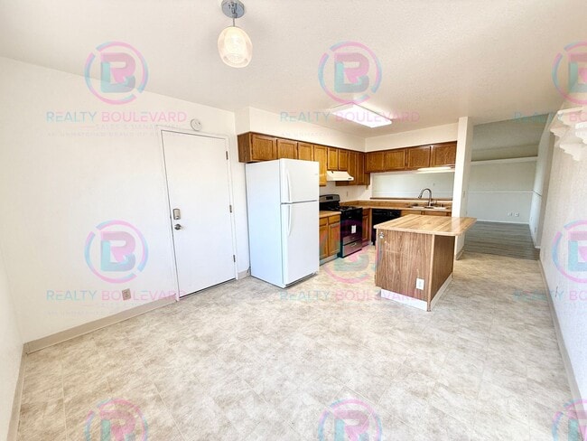 Building Photo - 1/2 Month Free!! 3BR/2BA Single-Story with...