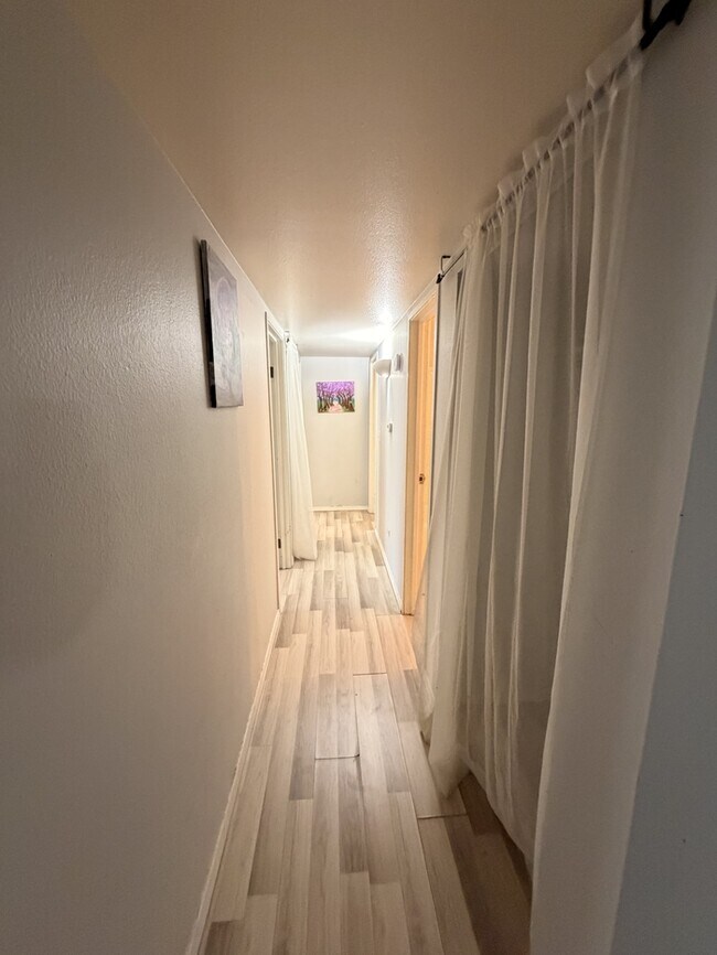 Building Photo - 14424 E Colorado Dr