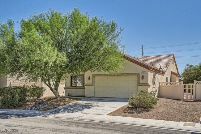Primary Photo - 5716 Blizzard Breeze St