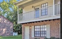 Building Photo - 102 Kimeran Ln