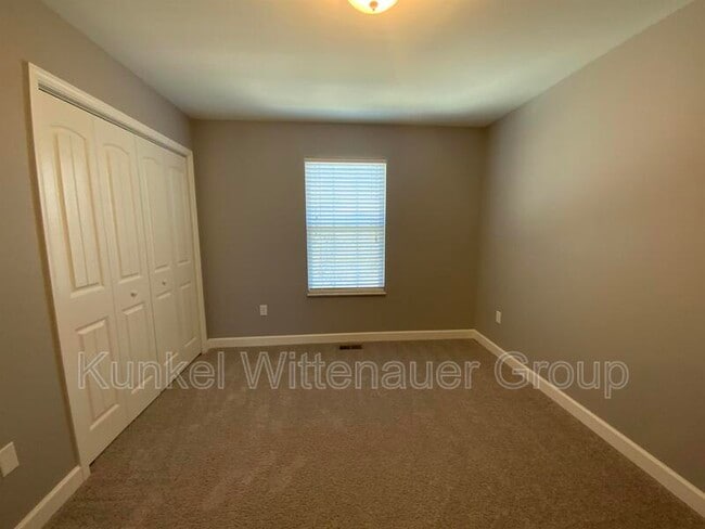 Building Photo - 7024 Milburn Estates Dr