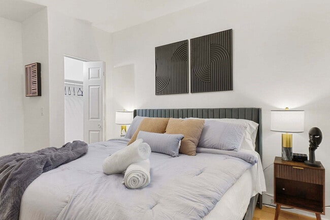 Building Photo - 618 W Patterson Ave