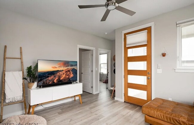 Building Photo - Charming Three Bedroom Home with Large Fenced Yard