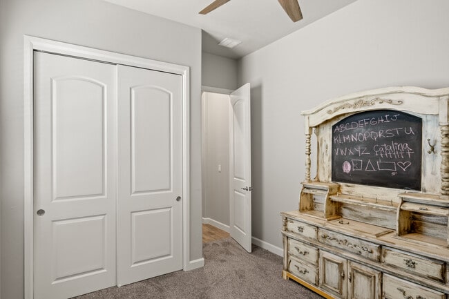 Building Photo - 3936 San Marino Rd