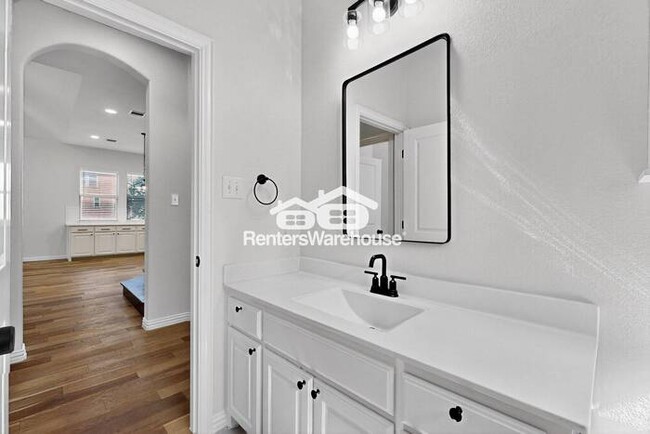 Building Photo - MOVE IN READY - 4BED/3BATH - LITTLE ELM, T...