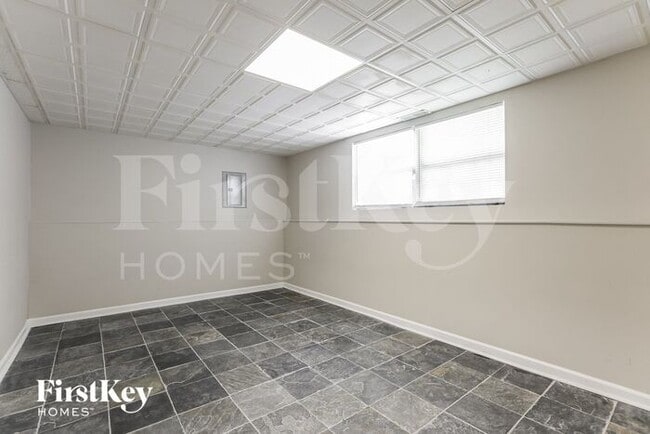 Building Photo - 517 SE Onyx Dr