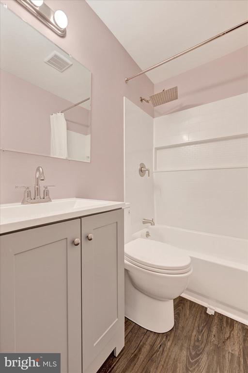 Building Photo - 4411 Falls Bridge Dr