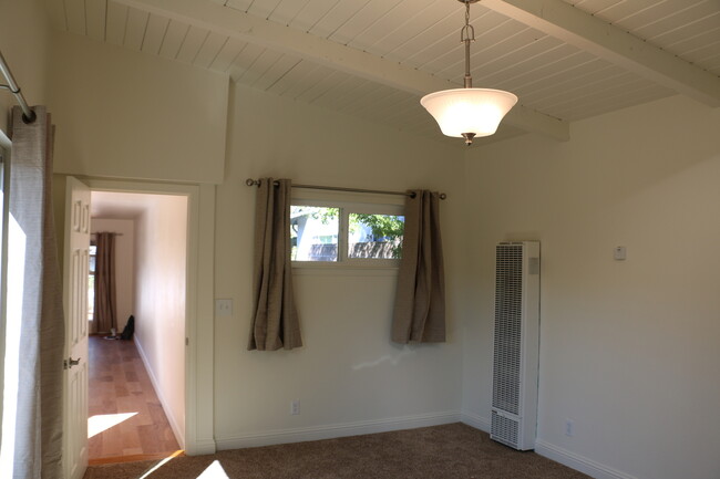 Building Photo - Bishop Peak neighborhood-Fantastic Rental!!