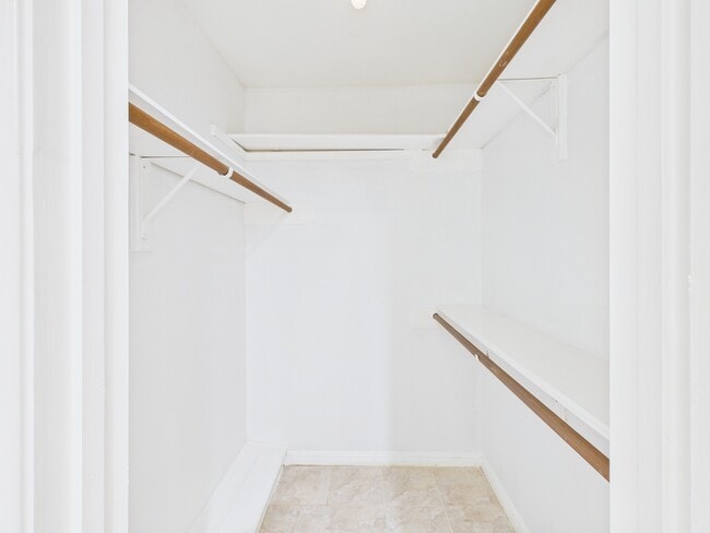 Building Photo - 7610 Hopewell Ln