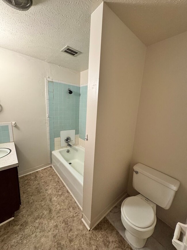 Building Photo - 2/1 outside city limits of Shelby, NC