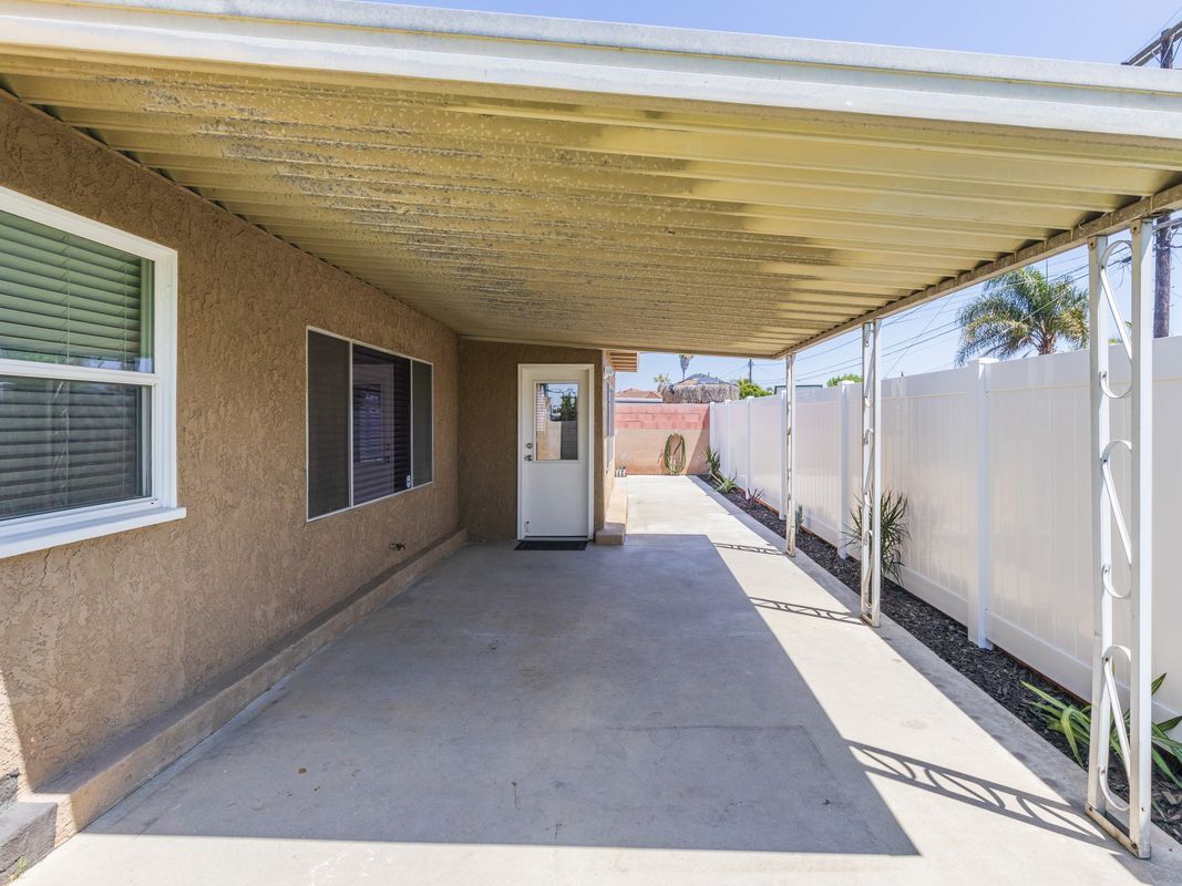 Building Photo - 5532 Vallecito