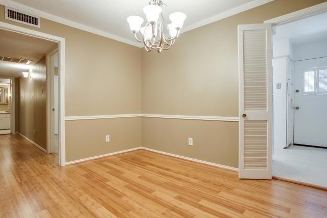 Building Photo - 5815 Sandhurst Ln
