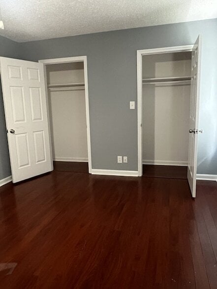 Building Photo - 1303 Mallard Dr