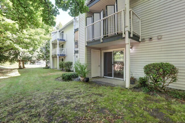 Building Photo - 7453 Newcastle Golf Club Rd