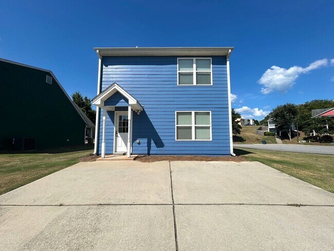 Building Photo - BRIDGEWATER HOME! PRE-LEASING FOR AUGUST 2026!