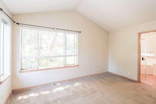 Building Photo - 25719 SE 37th St