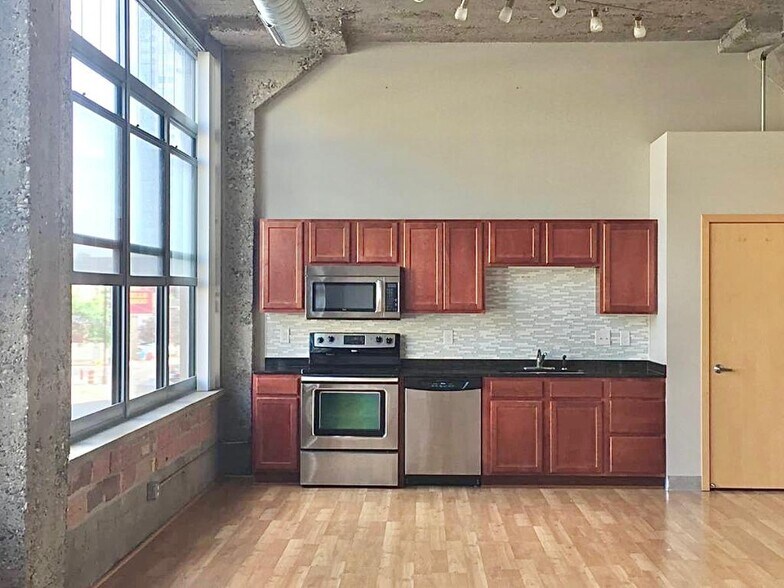 Kitchen - 521 S 7th St