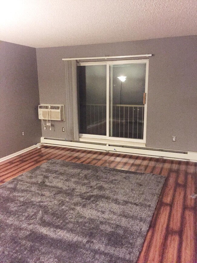 Building Photo - 16955 Toronto Ave SE