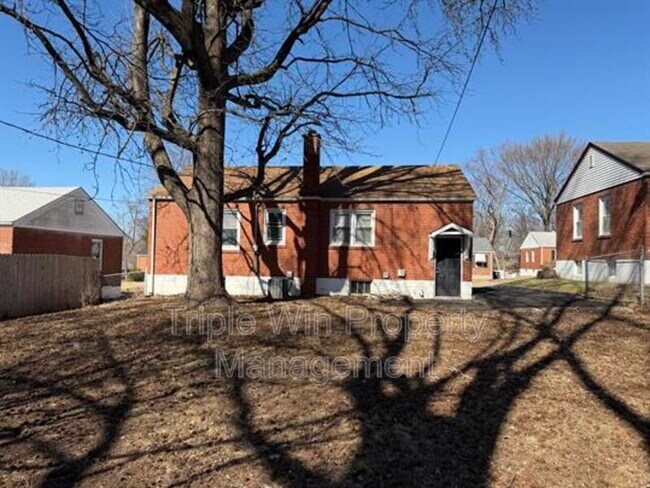 Building Photo - 17 St Genevieve Ct