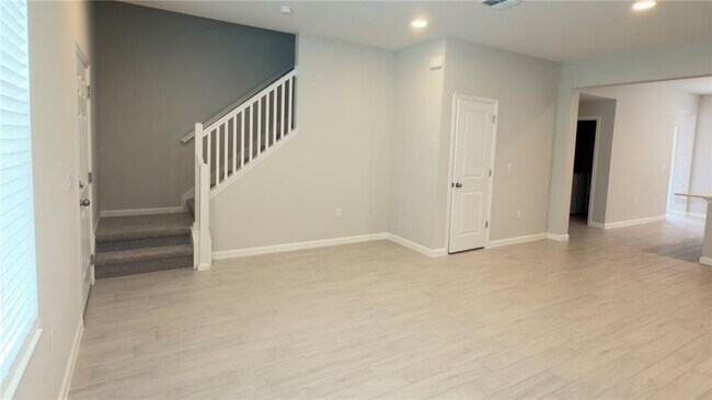 Building Photo - 438 Lady Palm St