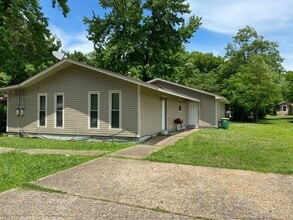Building Photo - 3502 Gum St