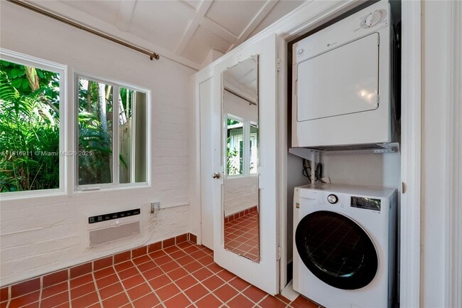 Building Photo - 3791 El Prado Blvd