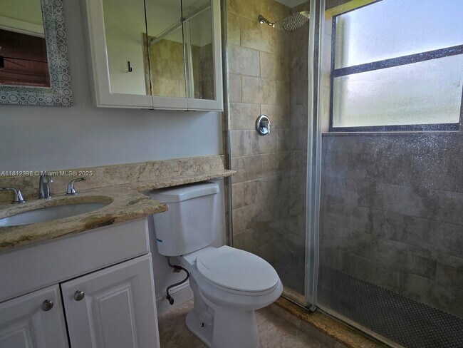 Building Photo - 1120 Parkside Green Dr