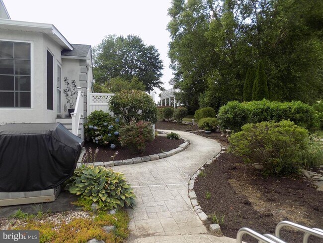 Building Photo - 313 Glenville Rd