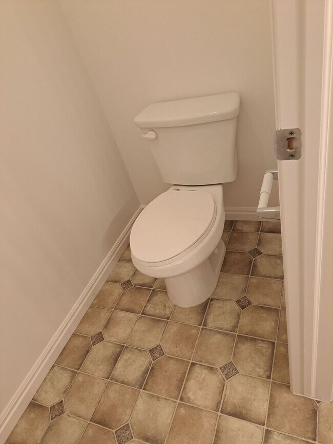 Building Photo - Fantastic 4bd Townhome in Provo!