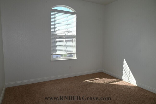 Building Photo - 6917 Riqueza Ct