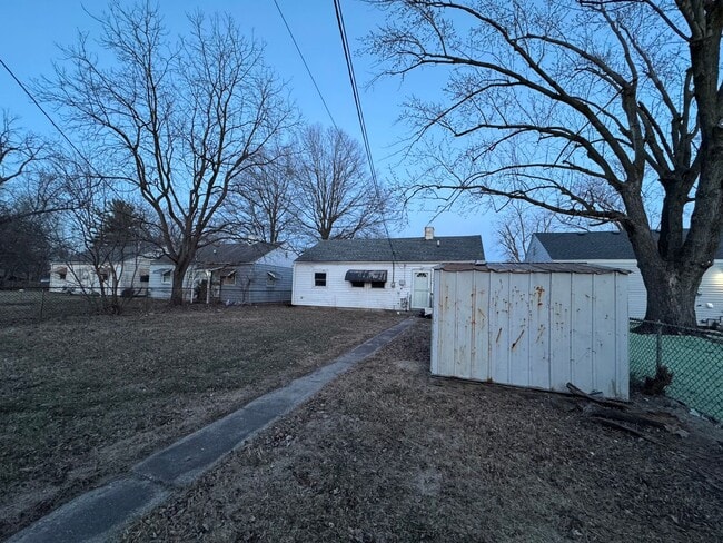 Building Photo - Modern 3Bedroom 1 Bath One-Level Home