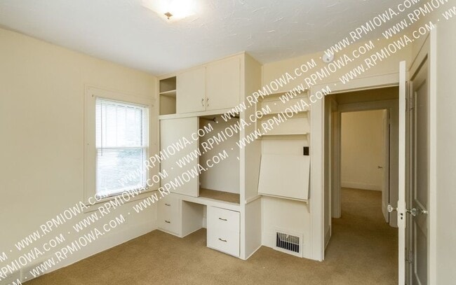 Building Photo - 1007 Wilson Ave