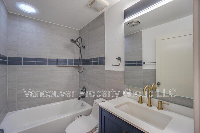 Building Photo - 12509 NE 35th St