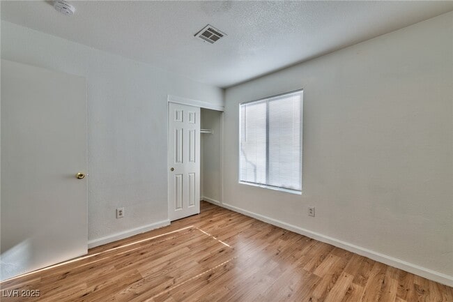 Building Photo - 6348 Kenny Heights Ct