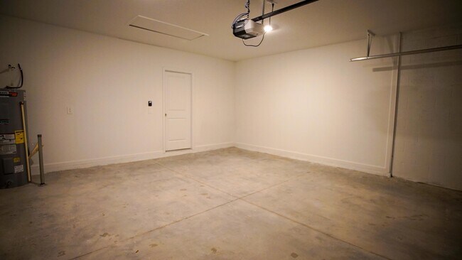 Building Photo - 2331 Burney Fls Ln
