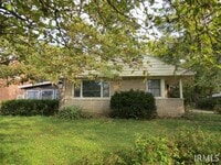 Building Photo - 1142 Cherry Ln