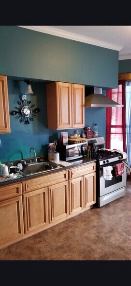 Building Photo - 414 Porter Ave