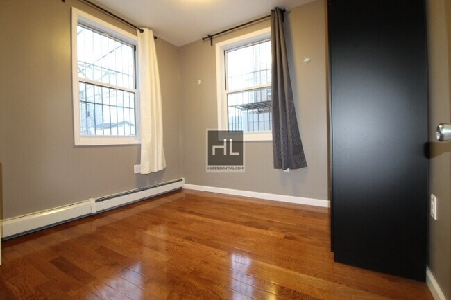 Building Photo - 70 STREET