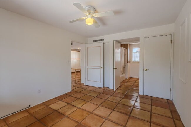Building Photo - Green Valley Villas East Townhomes 55+ Com...