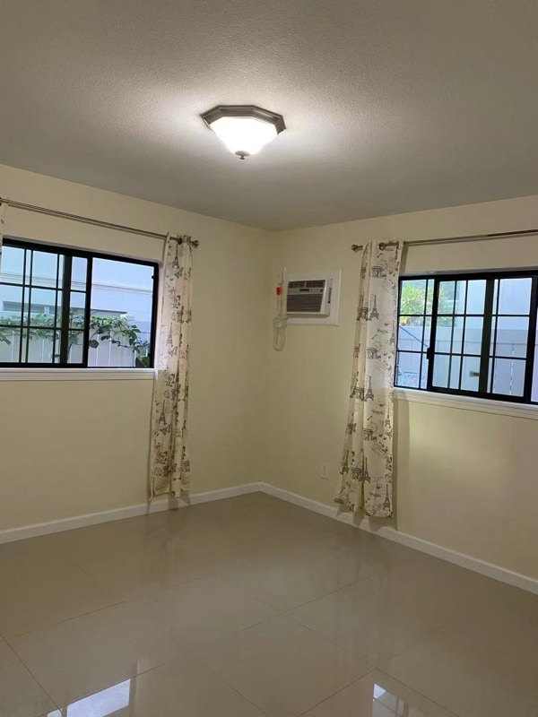 Building Photo - 3486 Paalea St