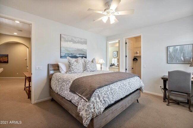 Building Photo - 20802 N Grayhawk Dr