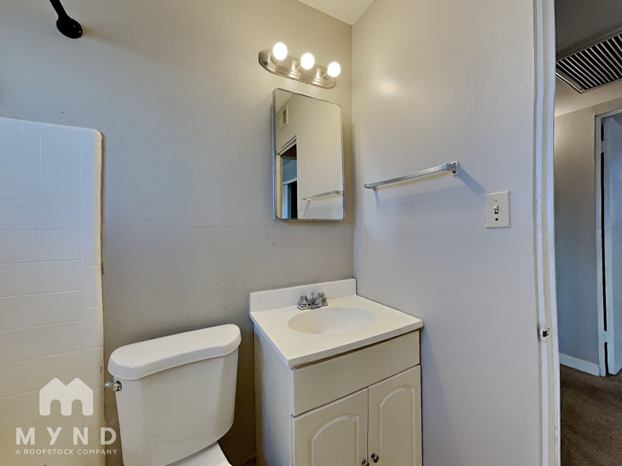 Building Photo - 912 S Dorsey Ln