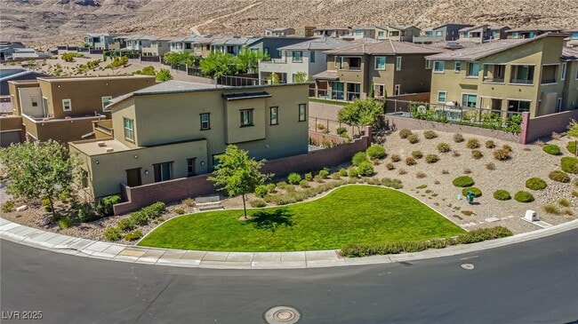 Building Photo - 6465 Farness St