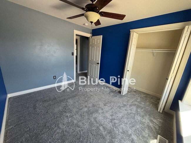 Building Photo - 4333 High Desert Dr