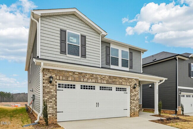 Building Photo - 928 Grand Mesa Dr