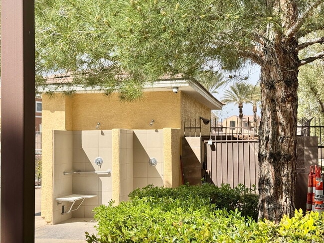 Building Photo - DOWNSTAIRS CONDO | GATED COMMUNITY | CENTENNIAL HILLS | UPDATED 3 BEDROOM