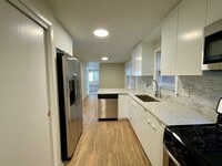 Building Photo - Freshly Renovated 3-Bed in Jefferson Park – In-Unit Laundry & Modern Upgrades!
