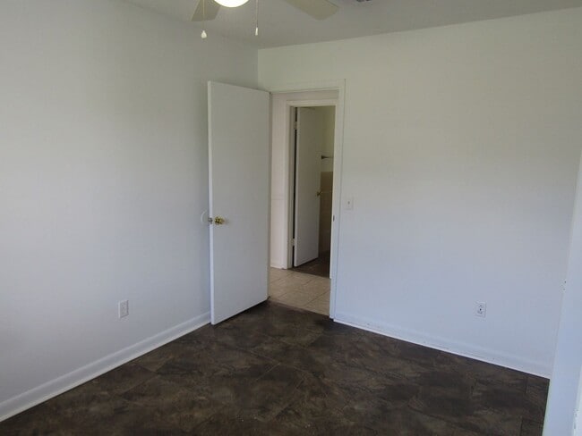 Building Photo - 121 Glenn Bryant Rd