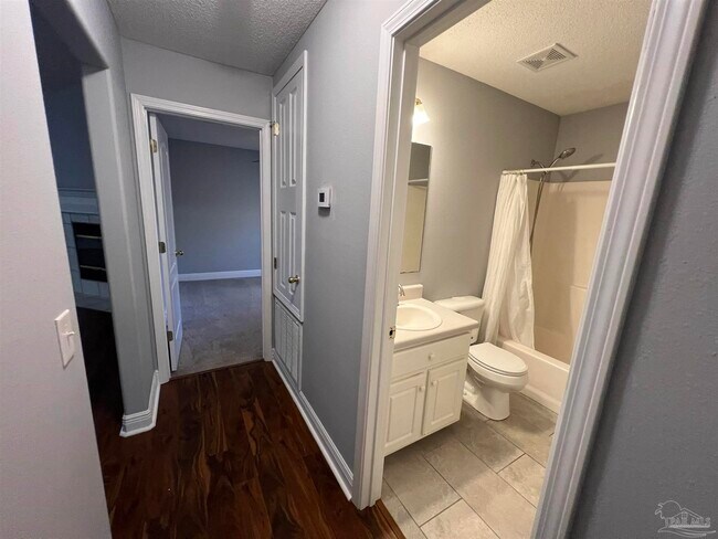 Building Photo - 7951 Amethyst Dr