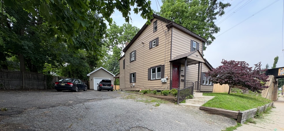 Primary Photo - 66 E Red Bank Ave